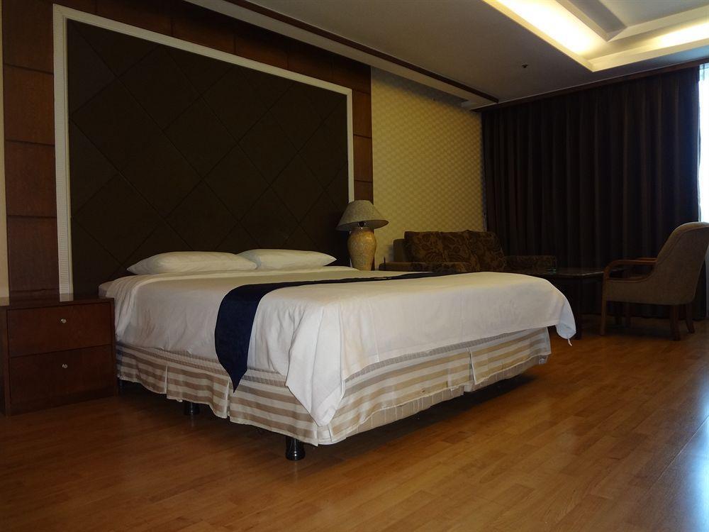 Diamond Tourist Hotel Puszan Kültér fotó